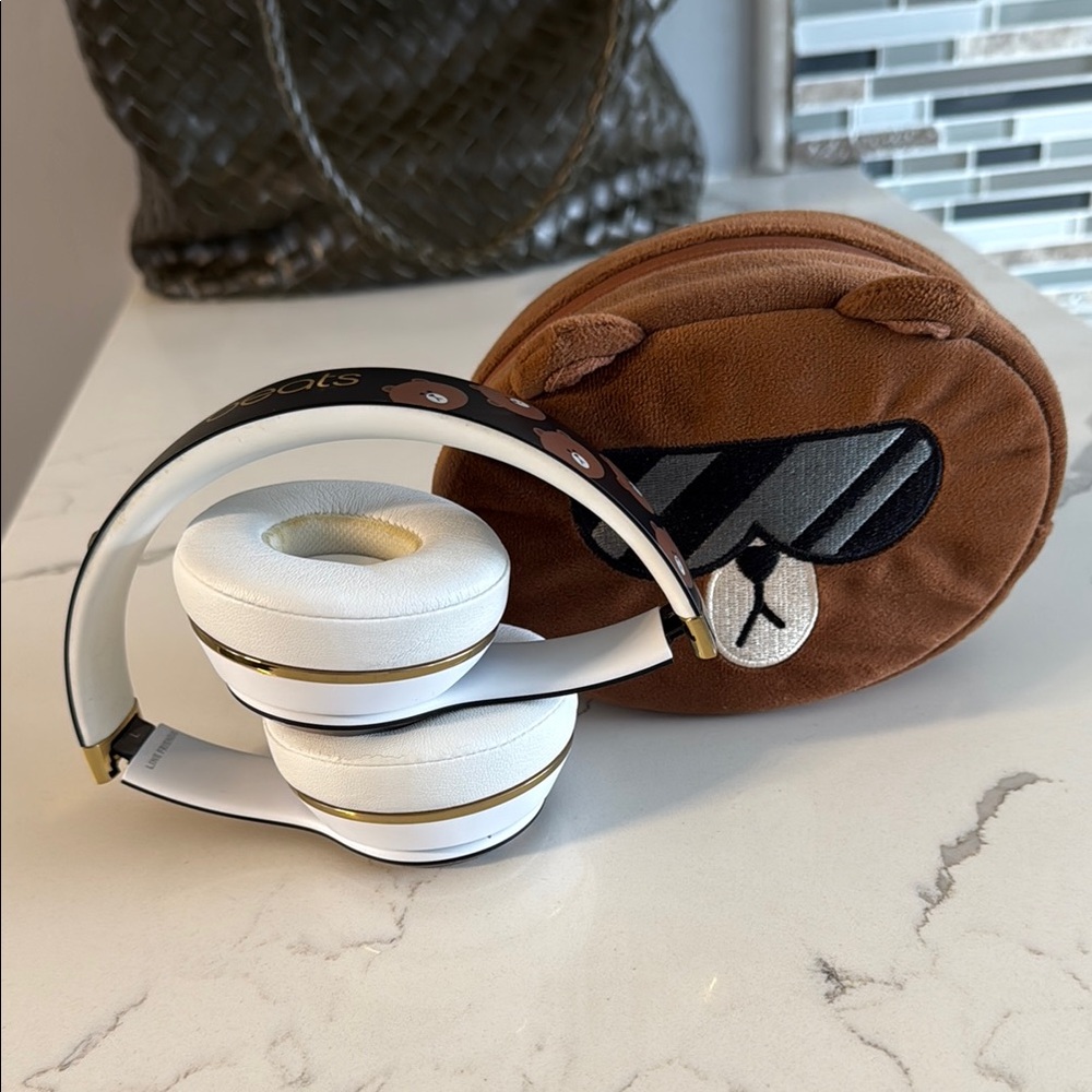 White and Gold Wireless Headphones